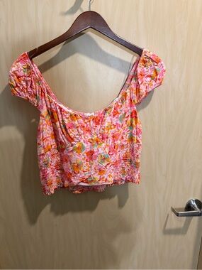 Floral Pink Short Sleeve Smocked Crop Top